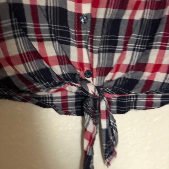 Forever 21 long sleeve tops with collar crop top - Picture 4 of 4